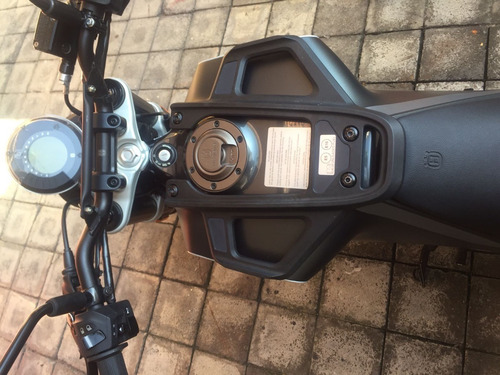 Imagen 4 de 6 de Husqvarna Svartpilen 401 2020