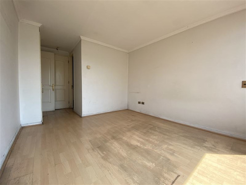 Departamento En Venta De 1 Dorm. En Las Condes
