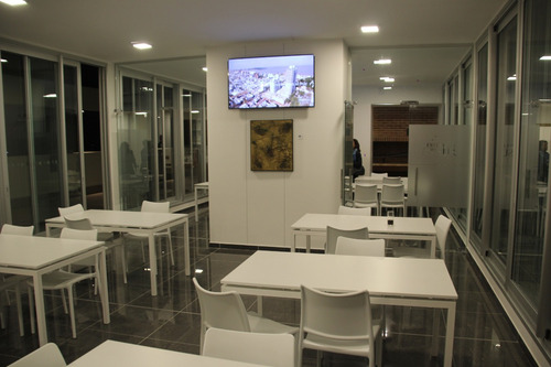 Gonzalo Ramirez Y Ejido. Piso 22, Gran Vista, 1 Dorm Con Placard 1 Baño, A/a, 2 Bbcoa. Laudry, Play Room Con Wifi, Juegos Para Niños, Porteria 24hs, Vigi. 24 Hs Garaje Y Gastos Conexiones Incluidos