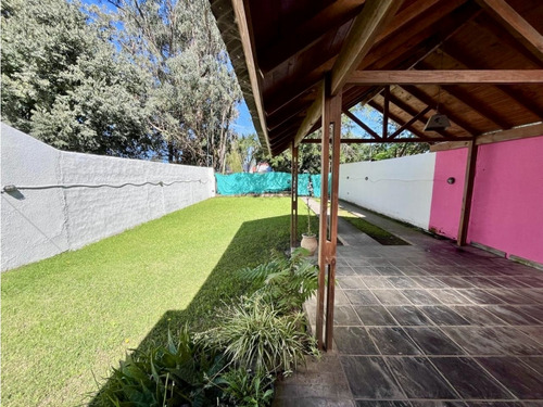 Latorre Prop. Vende Casa Con Parque Y Entrada De Auto
