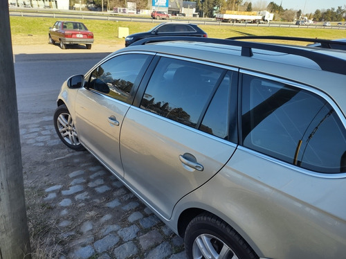 Imagen 7 de 11 de Volkswagen Vento Variant 2011 2.5 Advance 170cv