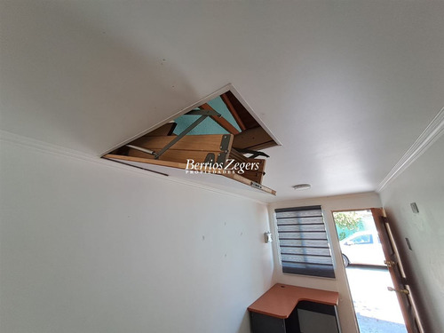 Casa En Venta De 6 Dorm. En La Reina
