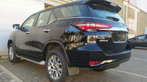 Imagem 2 de 5 de Toyota Sw4 2021 2.8 Tdi Srx 7l 4x4 Aut. 5p