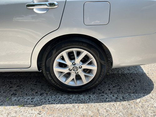 Nissan Versa 1.6 Advance Mt
