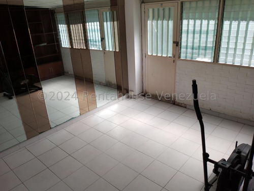 Bello Apartamento En Venta Prados Del Este Amc