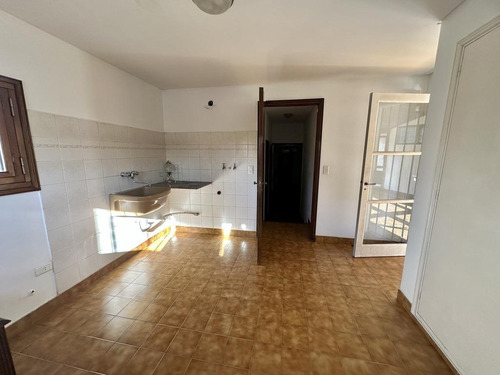 Casa En Alquiler En Vicente Lopez, Olivos - 5 Ambientes