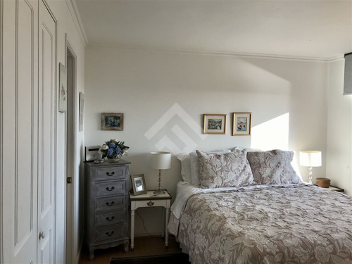 Departamento En Venta De 2 Dorm. En Concón