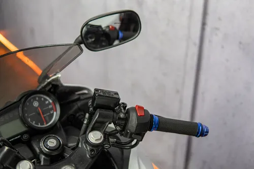 Yamaha R15 150 2017