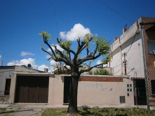 Casa En Venta En Avellaneda