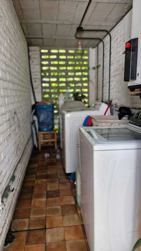 Casa Con Uso De Suelo, En Venta, En Coyoacán, Con Ubicación Privilegiada!!