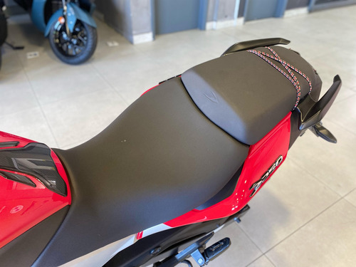 Bajaj Dominar D 250 Abs 2024/2025 3.450km- Sandy