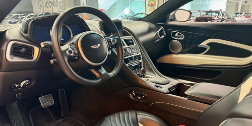 Aston Martin Db11 V8 2019