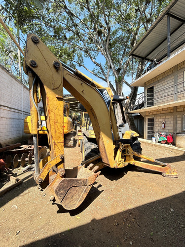 Retroexcavadora Caterpillar 416c 4x2