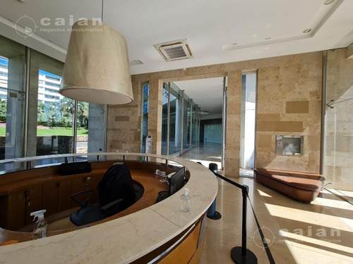 Imagen 3 de 30 de Venta De Hermoso Departamento De 2 Ambientes Con Cochera Y Baulera - Puerto Madero