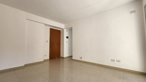 Imagen 3 de 15 de Departamento 2 Ambientes Caseros Centro