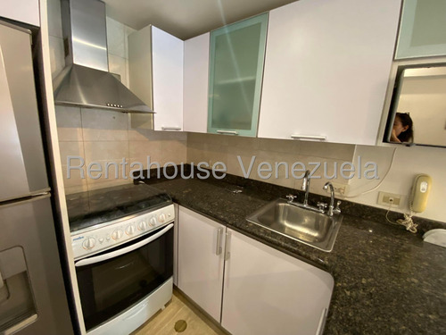 Alquiler De Departamento En El Rosal #25-16925