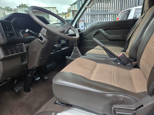 Mitsubishi Panel L300 4cil 2.0