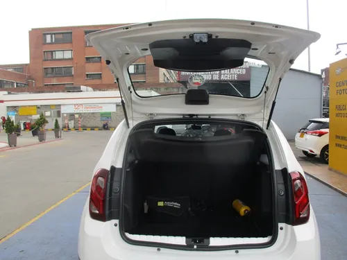 Renault Duster DYNAMIQUE 4X2 2000CC MT AA