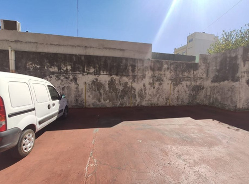 Imagen 5 de 5 de Cochera En Venta En Moron Centro