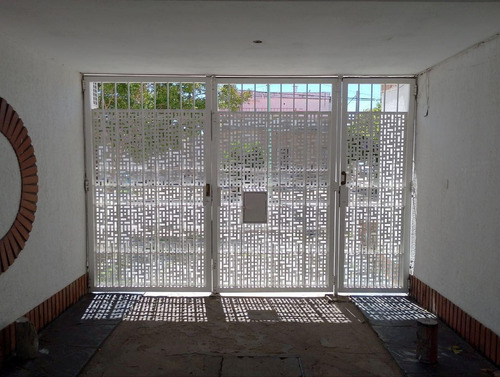 Departamento En Venta - 2 Dormitorios 2 Baños - 74mts2 - Bahía Blanca