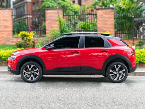 Citroën C4 Cactus 1.6 Shine Turbo Aut