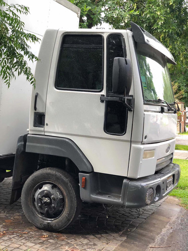Camion Ford Cargo 712