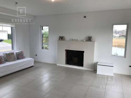 Oportunidad: Muy Linda Casa En Venta, Laguna Barrio Cerrado El Canton