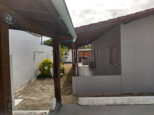 Imagem 19 de 26 de Casa Próximo À Comércios Com Área De Lazer, Piscina E Churrasqueira, No Balneário Gaivota Em Itanhaém, À 1.800 Metros Do Mar