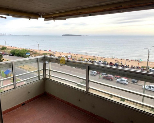 Apartamento En Mansa, Primera Linea - Consulte !!!!!!- Ref: 3965