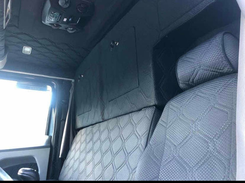 Imagem 9 de 10 de Volkswagen Constellation 24250