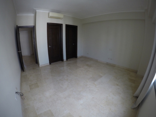 Imagen 10 de 14 de Hermoso Apto. 300mt2 Balcón Estudio 3habs 3baños 3 Parqueos