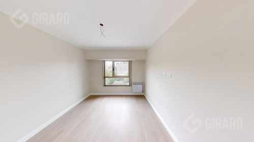 Venta De 3 Amb A Estrenar. Amplio Living Comedor. Zona Paseo Aldrey. Con Patio