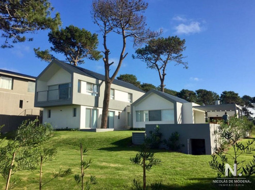 Hermosa Casa En Venta En José Ignacio