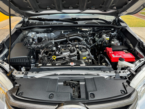 Toyota Hilux 2.7 Cabina Doble Sr Mt