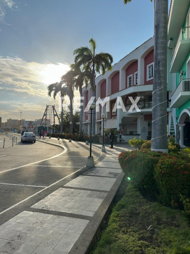 Imagen 2 de 16 de En Alquiler Local Comercial De 83 Mts En El C.c.plaza Mayor Maria Jose Chaparro