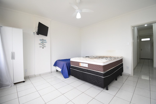 Imagem 9 de 14 de Apartamento À Venda No Centro De Peruíbe De Frente Ao Mar.