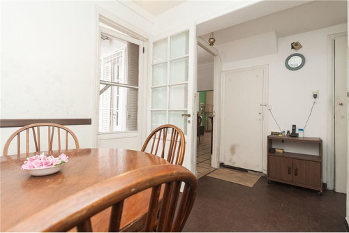 Venta Casa Parque Chas 4 Ambientes Cochera Patio