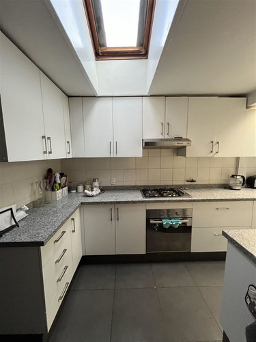 Casa En Venta De 4 Dorm. En Vitacura