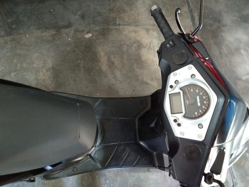 Imagen 8 de 11 de Scooter Daelim S1 / 125 Cc. Made In Corea Rodada En 2014