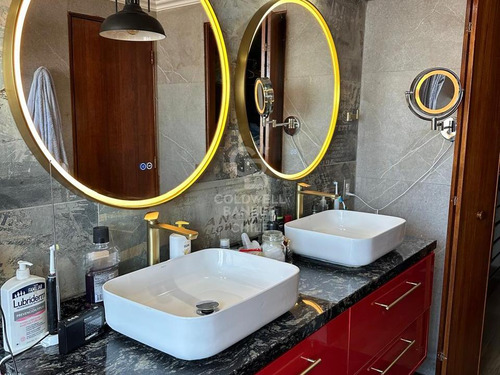 Amplio, Moderno, Estilo Y Comodidad