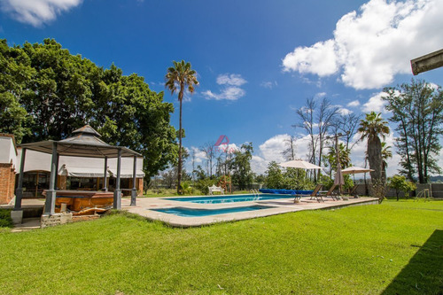 Terreno Con Uso De Suelo Comericial En Venta , Leon Guanajuato.