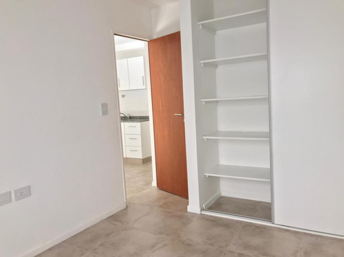 Imagen 10 de 12 de Departamento De 1 Dormitorio En Venta - Echesortu