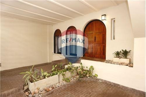 Venta Casa Devoto 4 Amb. Jardín, Pileta, Cochera!