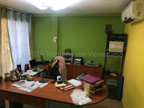 Local Ccial  En Alq En La California Norte Mls  #24-7787 Yf