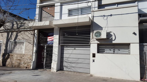 Venta Departamento 2 Dormitorios Duplex Pasillo Patio Exclusivo Dos Baños Arroyito Rosario