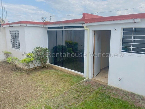 Casa En Venta Terrazas De La Ensenada A Unos Minutos De Barquisimeto Flex: 24-1670 Ea1