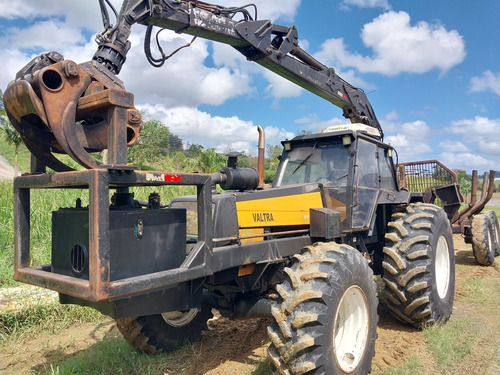 Trator Valtra Bh 180 Com Muck Florestral E Baldeadeira
