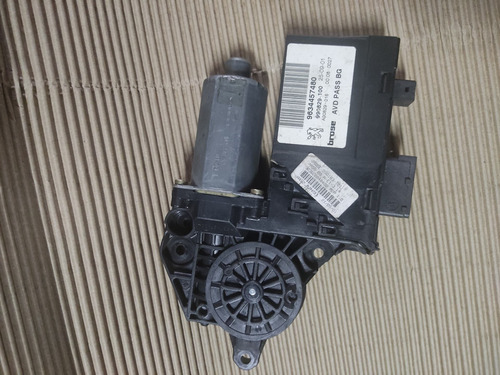 Motor Alzavidrios Delantero Derecho Peugeot 307