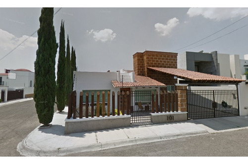 Casa En Remate En Santa Rosa Jáuregui, Fg-667