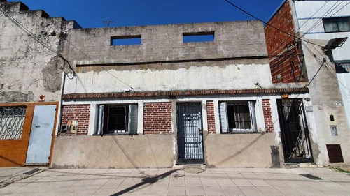 Departamento Tipo Casa En Venta En Lanus Este